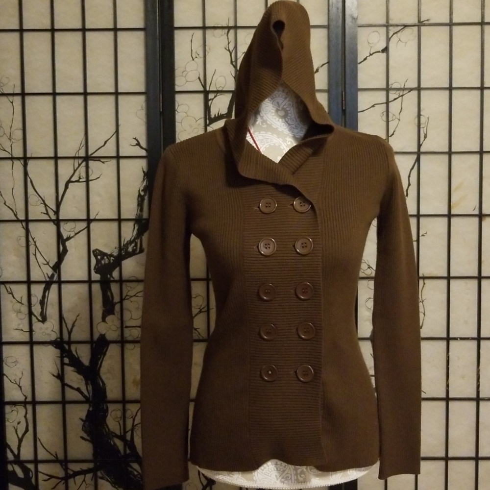 Sweater with hood